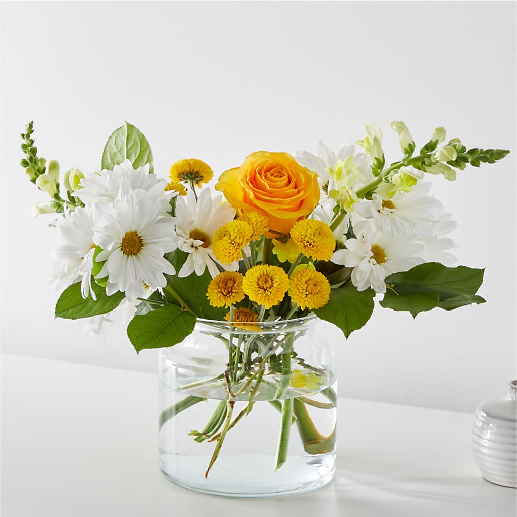 Sun Salutation Bouquet – MC SHANES FLORIST & GREENHOUSE INC, Belle Vernon PA
