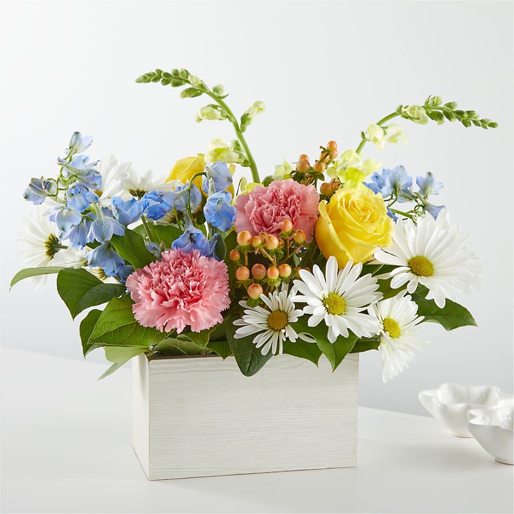 Sun Salutation Box Bouquet – MC SHANES FLORIST & GREENHOUSE INC, Belle Vernon PA