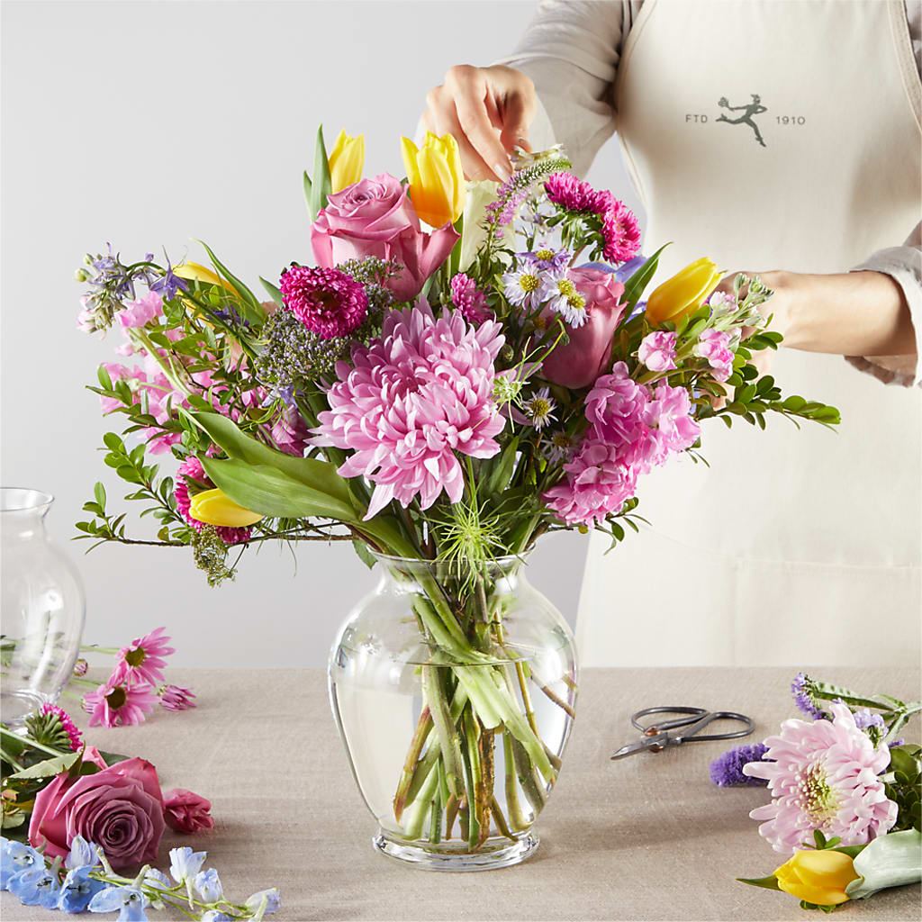 Pastel Tradition - A Florist Original – MC SHANES FLORIST & GREENHOUSE INC, Belle Vernon PA