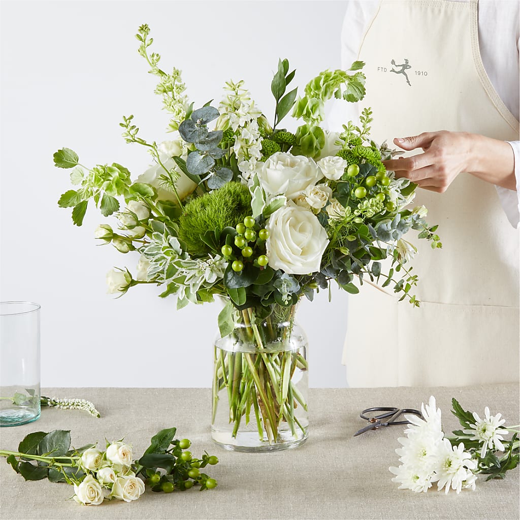 Irish Garden - A Florist Original – MC SHANES FLORIST & GREENHOUSE INC, Belle Vernon PA