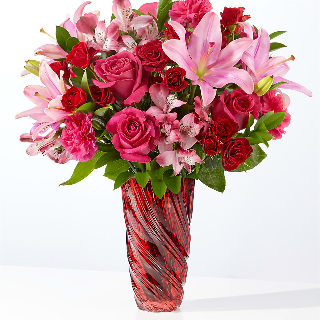 In Love Bouquet with Luxe Swirl Vase – MC SHANES FLORIST & GREENHOUSE INC, Belle Vernon PA