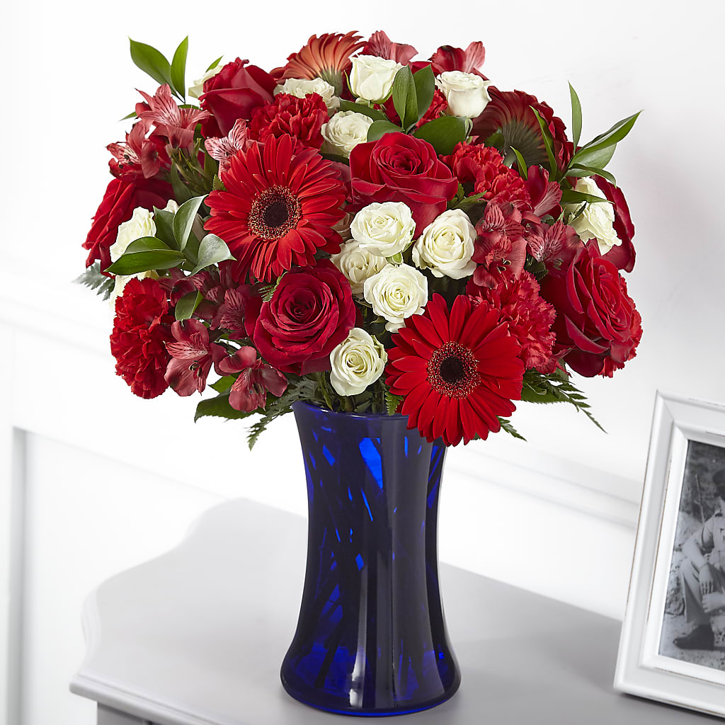 Hearts Embrace Bouquet – MC SHANES FLORIST & GREENHOUSE INC, Belle Vernon PA