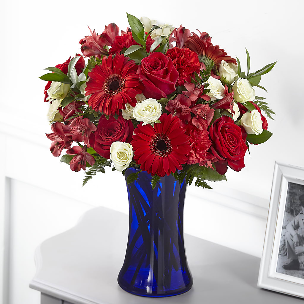 Hearts Embrace Bouquet – MC SHANES FLORIST & GREENHOUSE INC, Belle Vernon PA
