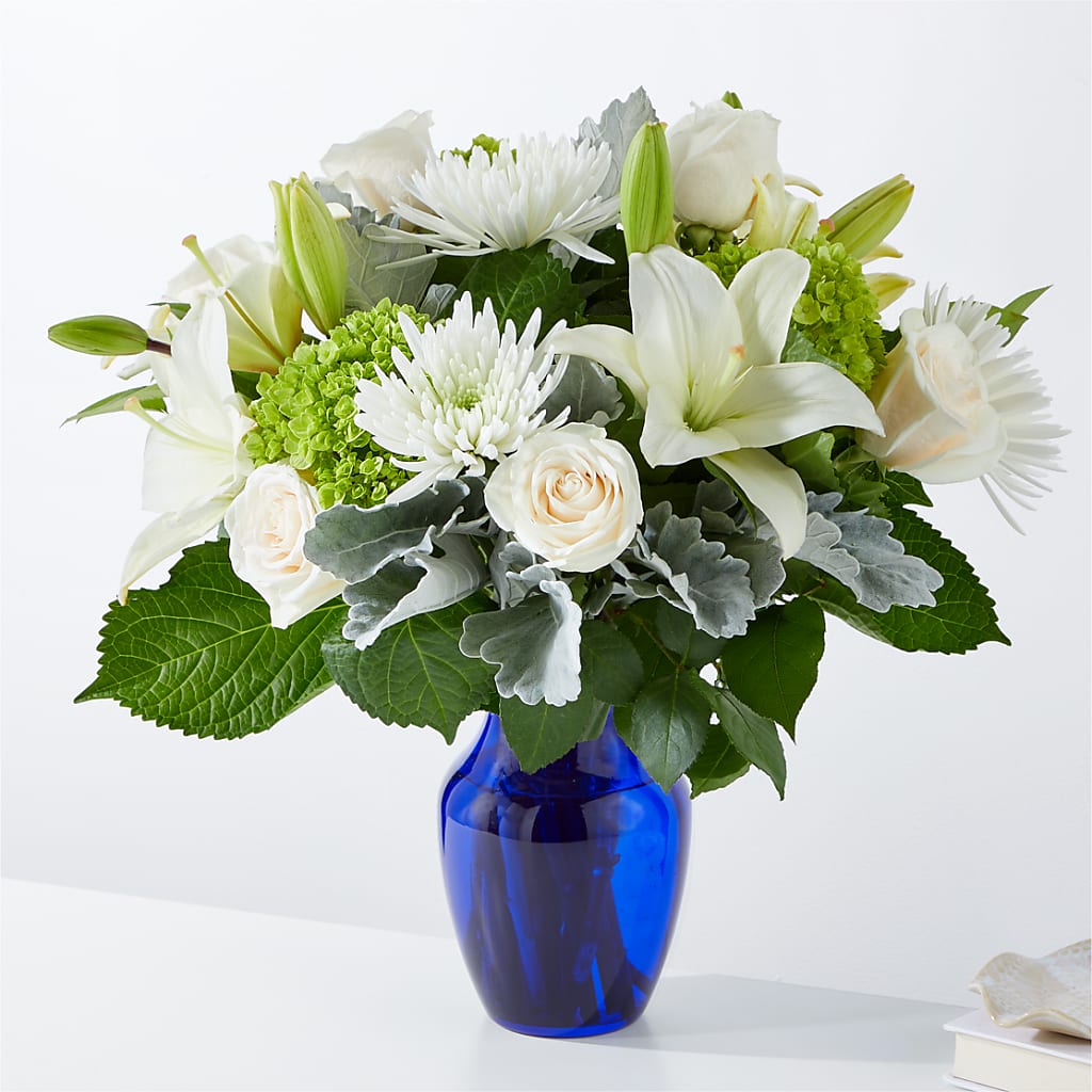Snowy Dreams Bouquet – MC SHANES FLORIST & GREENHOUSE INC, Belle Vernon PA
