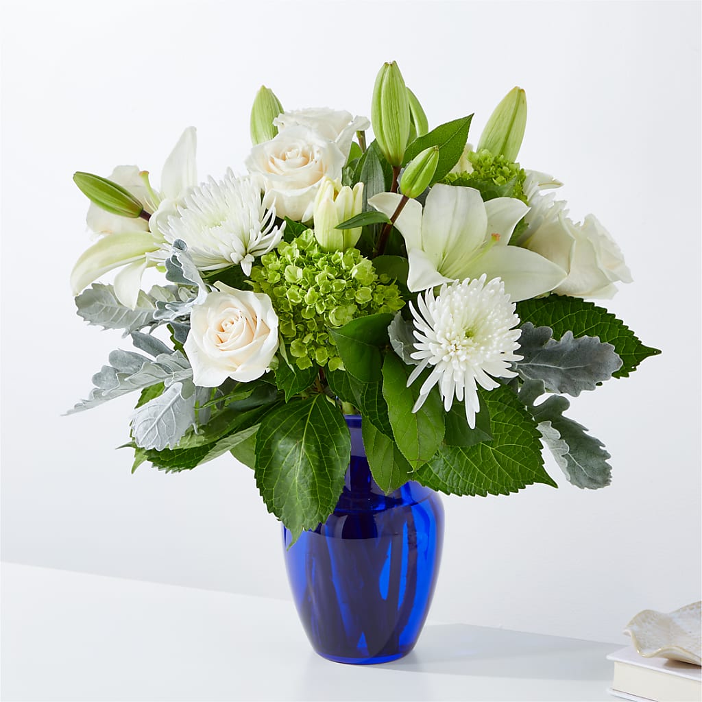 Snowy Dreams Bouquet – MC SHANES FLORIST & GREENHOUSE INC, Belle Vernon PA