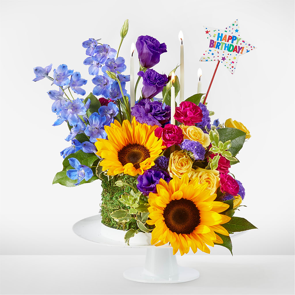 Star of the Day Floral Cake – MC SHANES FLORIST & GREENHOUSE INC, Belle Vernon PA