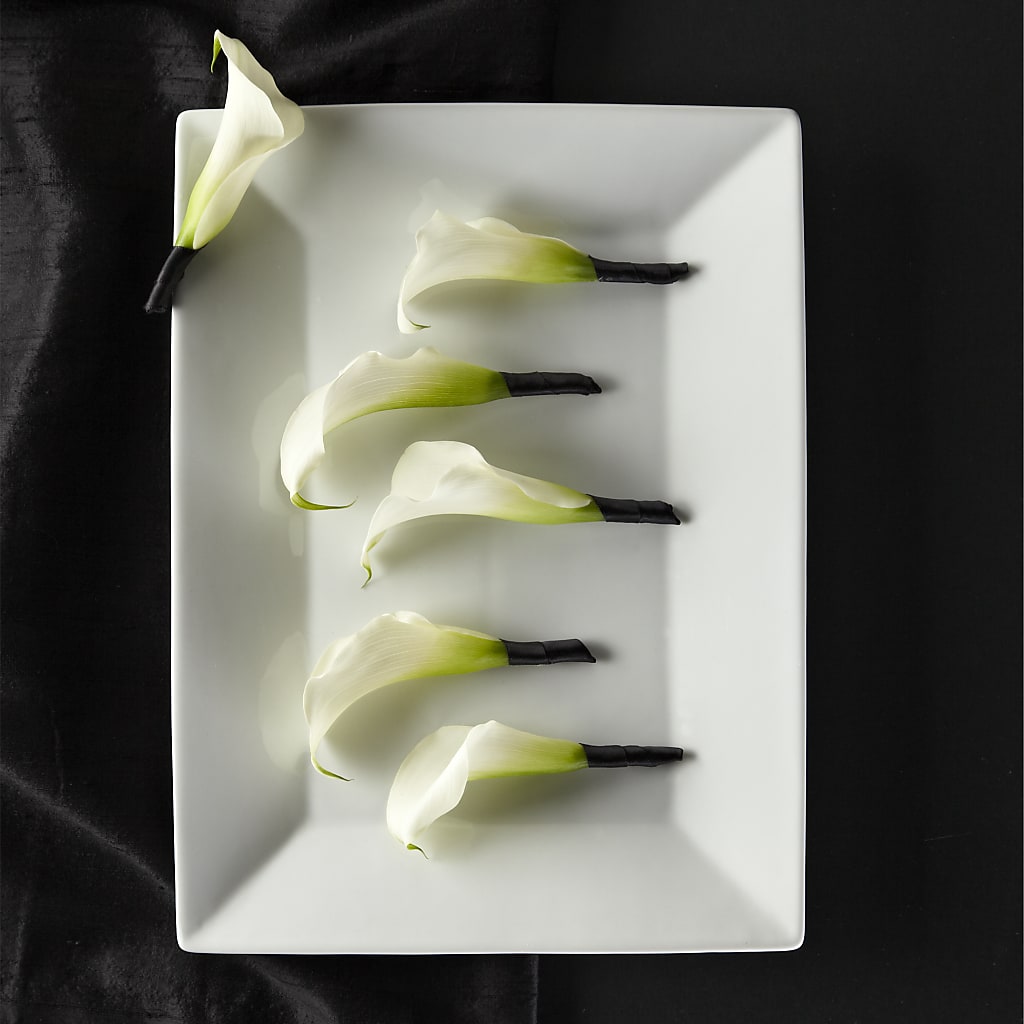 Calla Lily Promise Boutonniere – MC SHANES FLORIST & GREENHOUSE INC, Belle Vernon PA