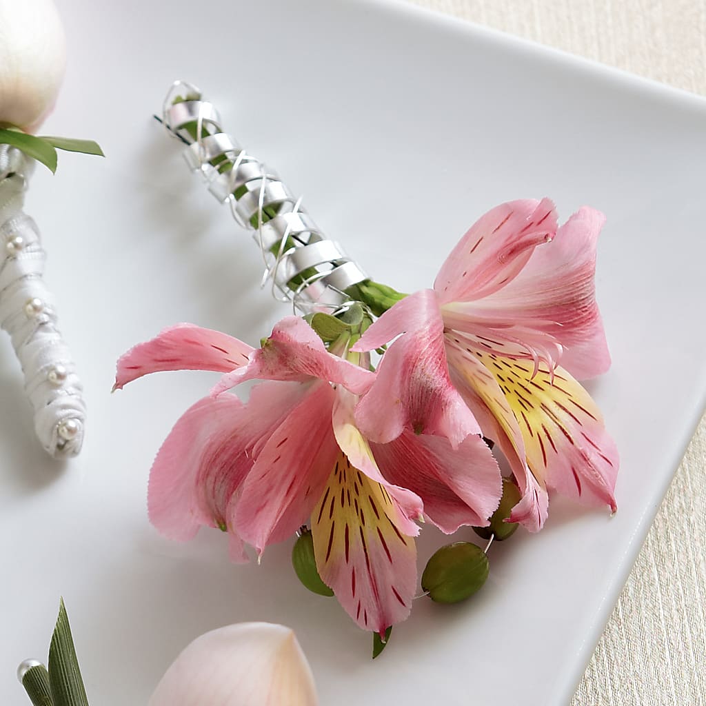 Pink Peruvian Lily Boutonniere – MC SHANES FLORIST & GREENHOUSE INC, Belle Vernon PA