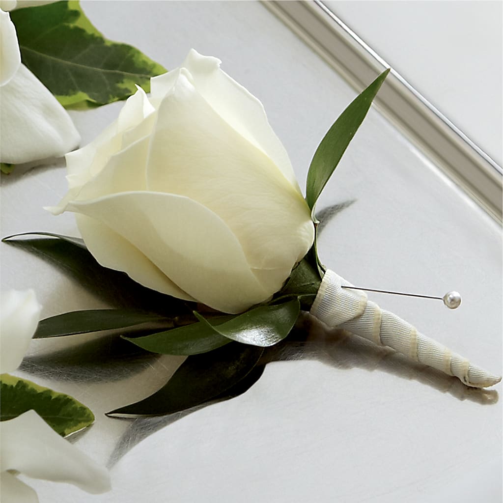White Rose Boutonniere – MC SHANES FLORIST & GREENHOUSE INC, Belle Vernon PA