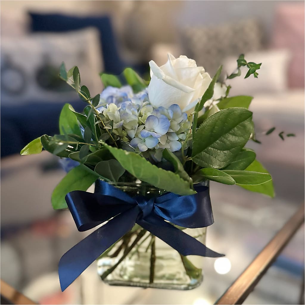 Sky Blue Delight Bouquet – MC SHANES FLORIST & GREENHOUSE INC, Belle Vernon PA