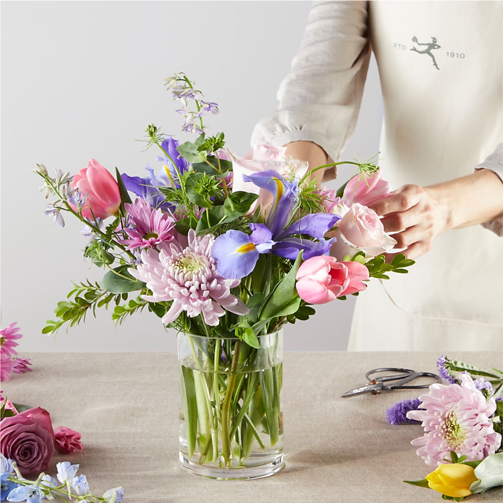 Pastel Tradition - A Florist Original – MC SHANES FLORIST & GREENHOUSE INC, Belle Vernon PA
