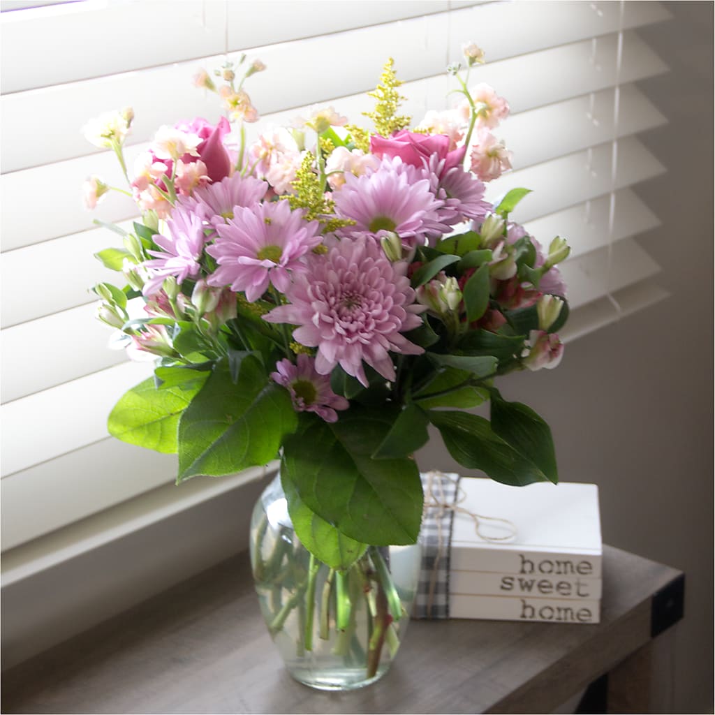 Pastel Tradition - A Florist Original – MC SHANES FLORIST & GREENHOUSE INC, Belle Vernon PA