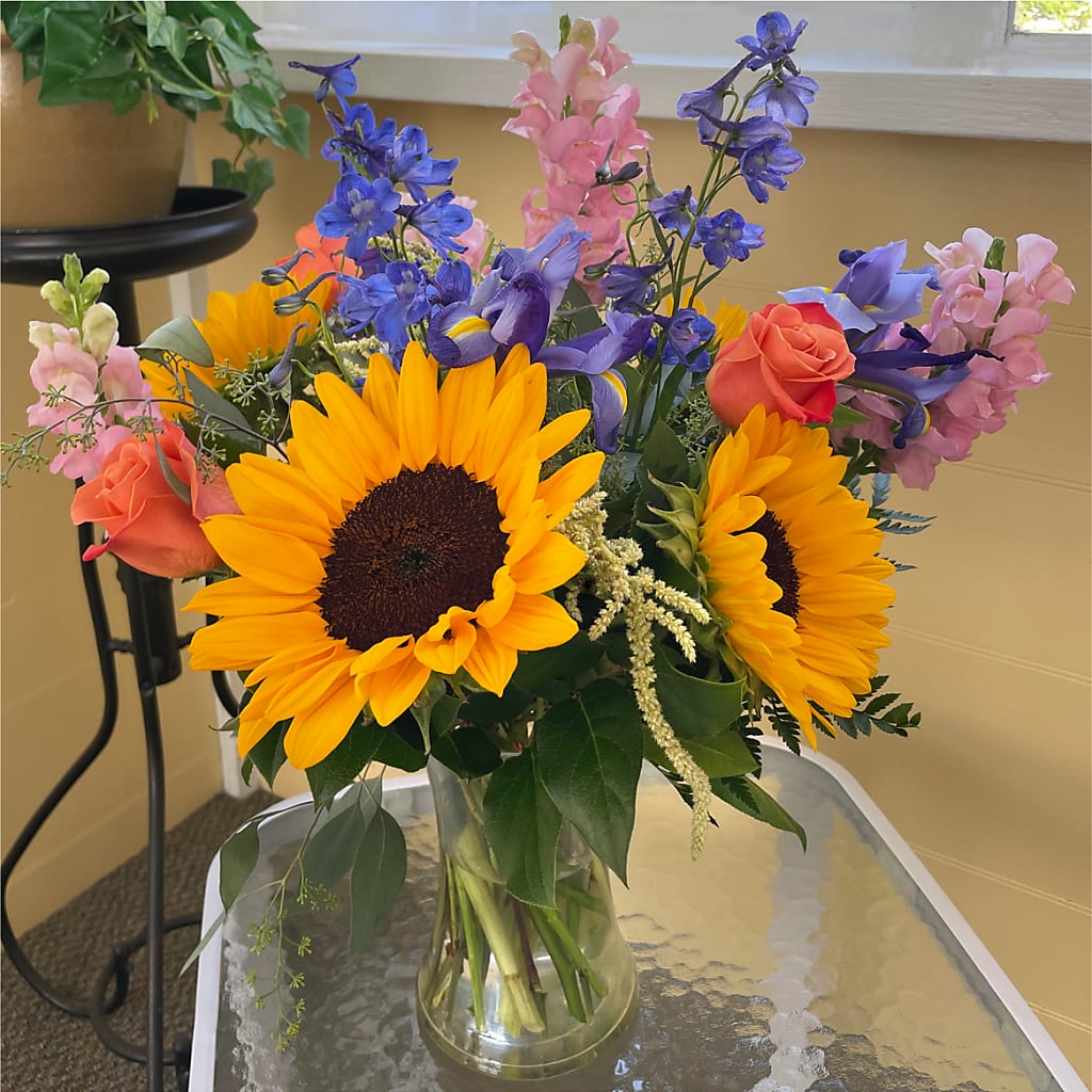 Rays of Life Bouquet – MC SHANES FLORIST & GREENHOUSE INC, Belle Vernon PA