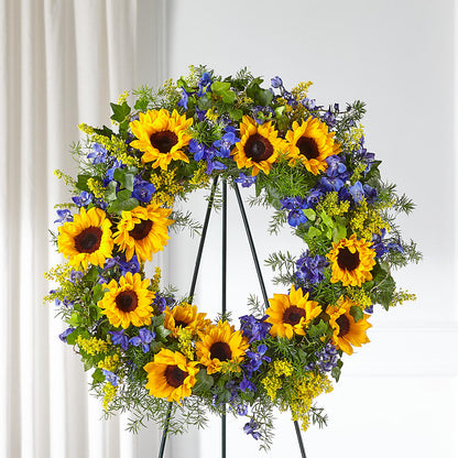 Bright Rays Wreath – MC SHANES FLORIST & GREENHOUSE INC, Belle Vernon PA