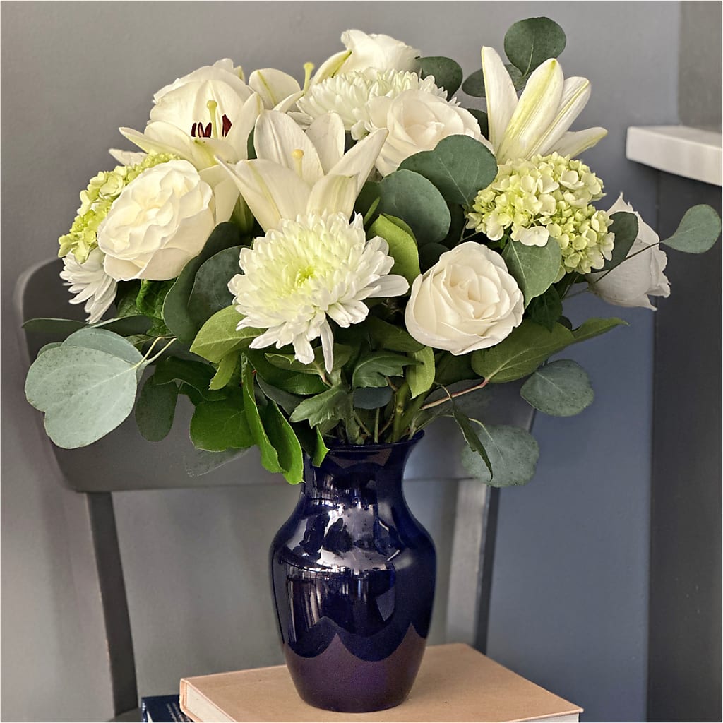 Snowy Dreams Bouquet – MC SHANES FLORIST & GREENHOUSE INC, Belle Vernon PA