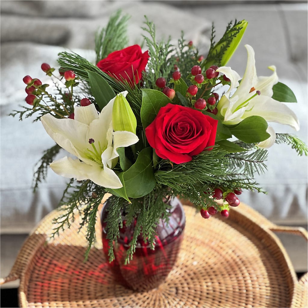 Evergreen Delight Bouquet – MC SHANES FLORIST & GREENHOUSE INC, Belle Vernon PA