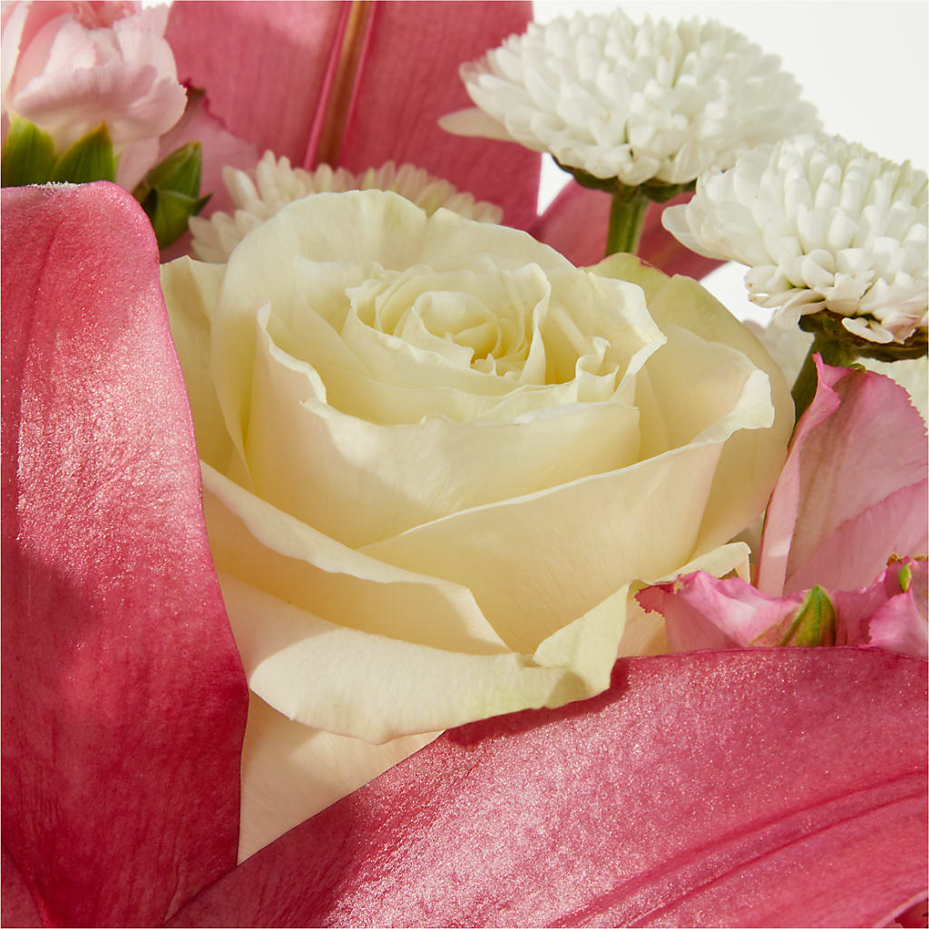 Piece of Cake Bouquet – MC SHANES FLORIST & GREENHOUSE INC, Belle Vernon PA