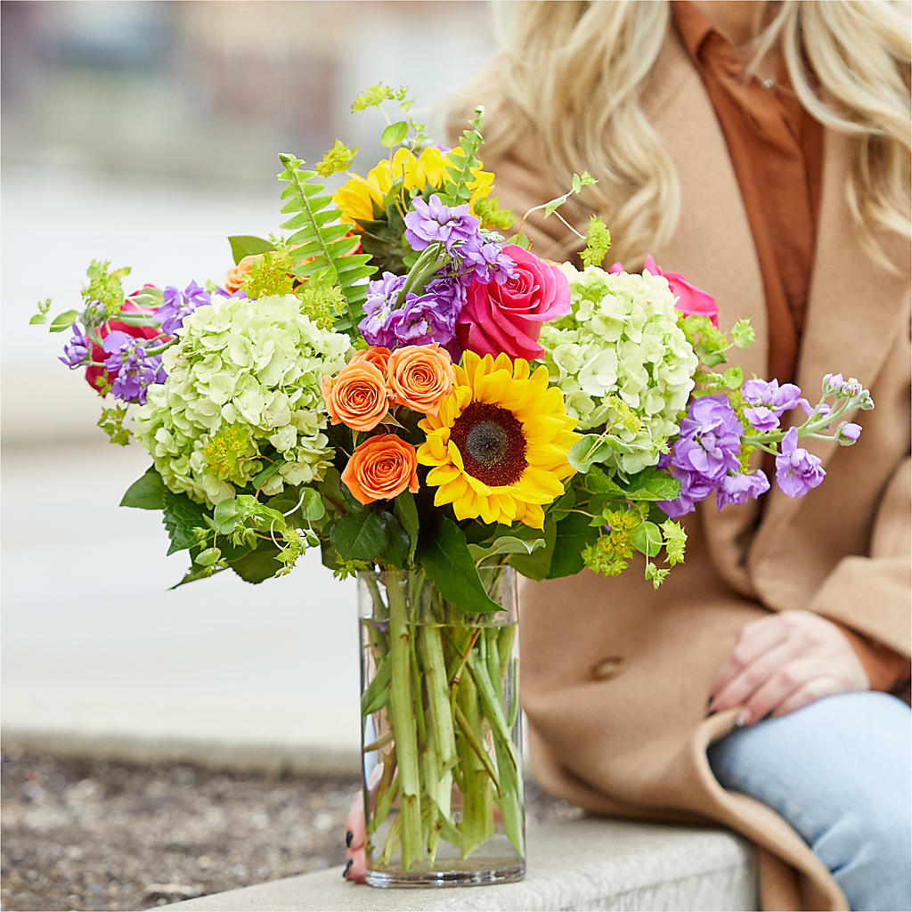 Vibrant Greetings Bouquet – MC SHANES FLORIST & GREENHOUSE INC, Belle Vernon PA