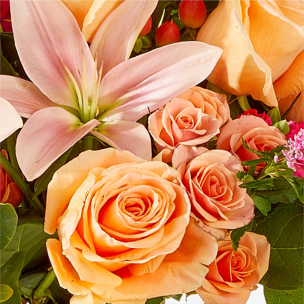 Bisous Bouquet – MC SHANES FLORIST & GREENHOUSE INC, Belle Vernon PA