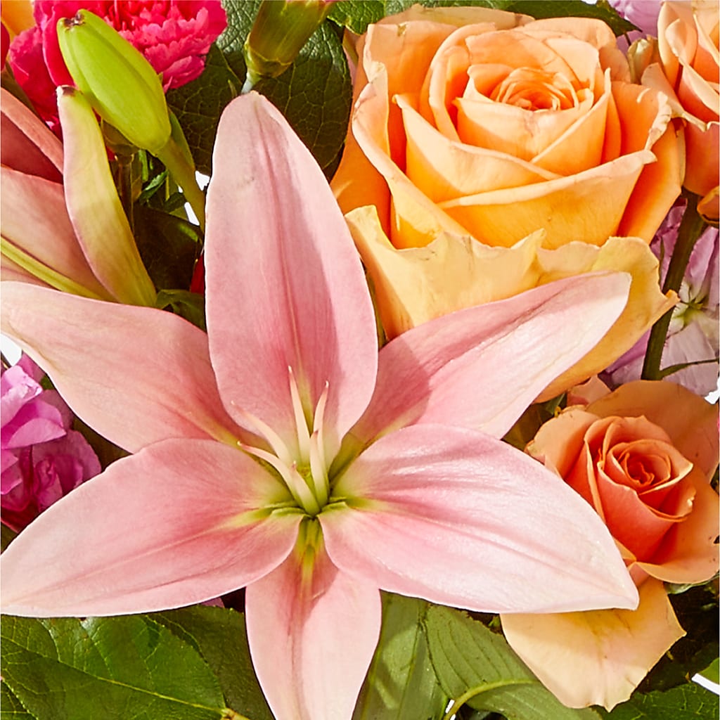 Bisous Bouquet – MC SHANES FLORIST & GREENHOUSE INC, Belle Vernon PA