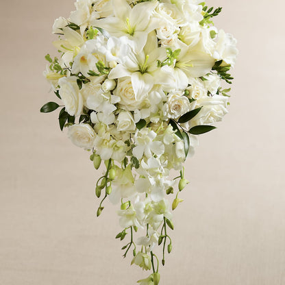 White Wonders Bouquet – MC SHANES FLORIST & GREENHOUSE INC, Belle Vernon PA
